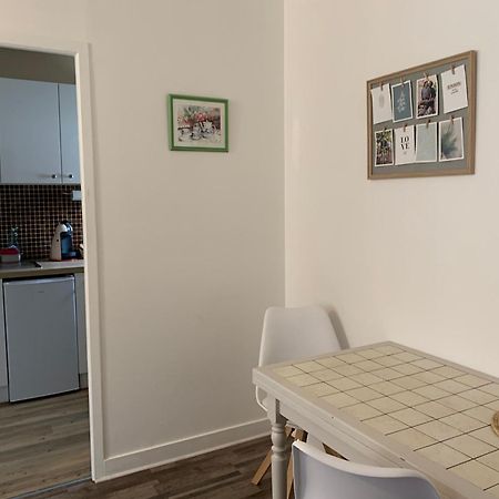 Le Gite Entre Val Et Rose Provins Exteriér fotografie